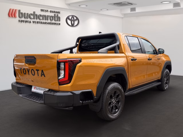 Toyota Hilux 2.8 DOUBLE CAB INVINCIBLE 4x4 M.Hyb. - bilder 5