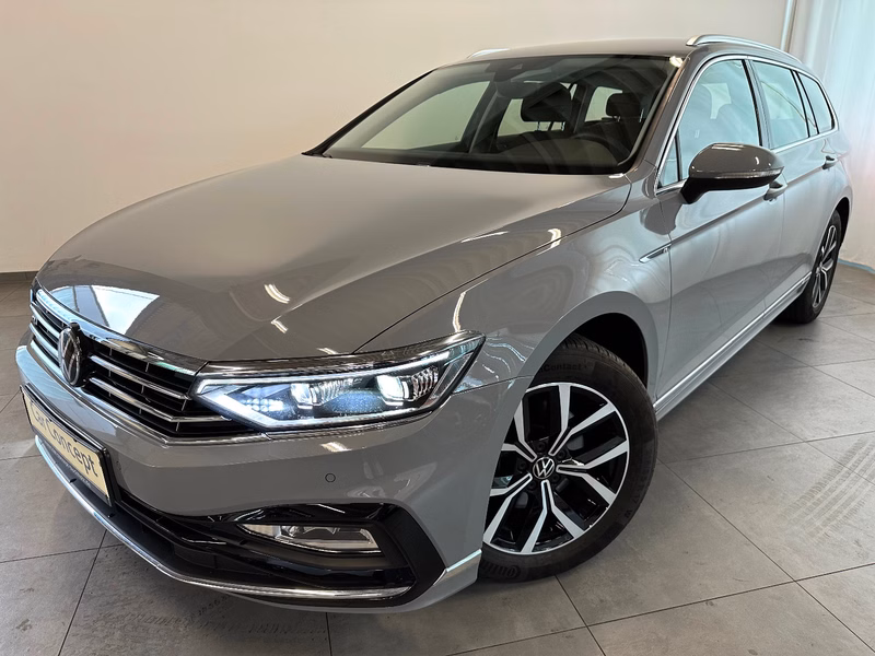 Volkswagen Passat Variant TDI 4M R-LINE AHK StHz MATRIX ACC