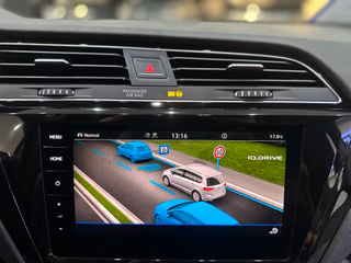 Volkswagen Touran 2.0TDI DSG 7SITZE STANDHZ SOUNDSYS CARPL. - bilder 27