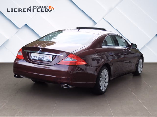 Mercedes-Benz CLS 320 CDI nur 98 Tkm - foto 2