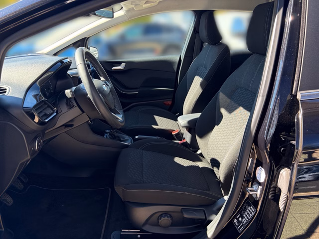Ford Fiesta Titanium +1.HAND+WINTERPAKET+LED+ - foto 6