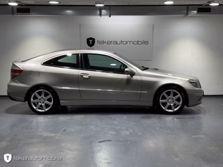 Mercedes-Benz CLC 180 K. Sportpaket - foto 24