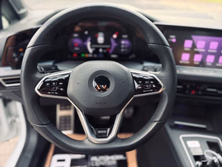 Volkswagen Golf VIII Lim. GTD+HUD+4xSHZ+AHK+H&K+ACC+19"+LED - foto 1