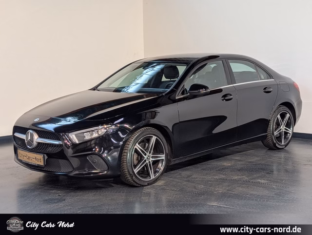 Mercedes-Benz A 180 d LED+SHZ+NAVI+TEMPO+AMBIENTE - фото 1