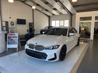 2024 BMW 330i Sedan - photo 1