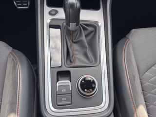 SEAT Ateca 2.0 TSI FR 4Drive DSG / AHK / ACC / NAVI / LED / SITZHEIZUNG - bilder 9