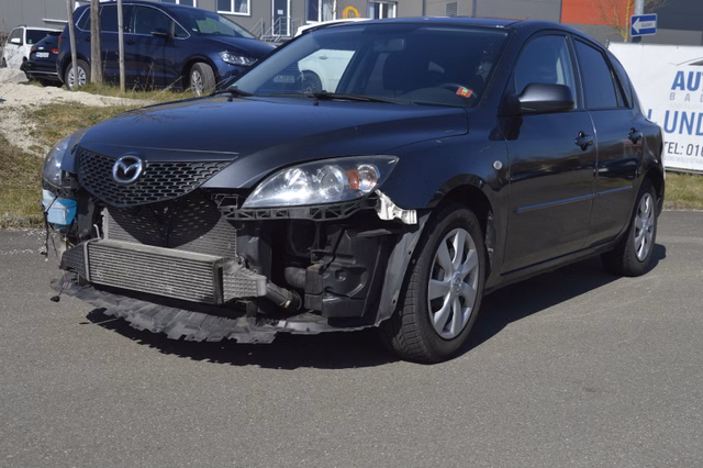 Mazda 3 1.6 CD Sport Active Gebrauchtwagen Kaufen | EZ 12/2005 | Preis 990 €