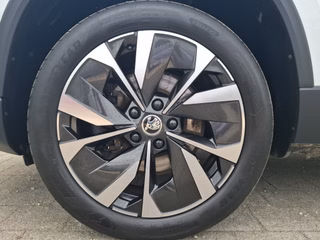 Skoda Karoq 1.5 TSI Selection DSG / ACC / AHK / ALCANTARA / NAVI - foto 13