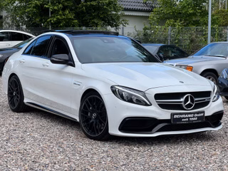 Mercedes-Benz C63 AMG NIGHT PAKET *KLAPPENAUSPUFF*PANORAMA*