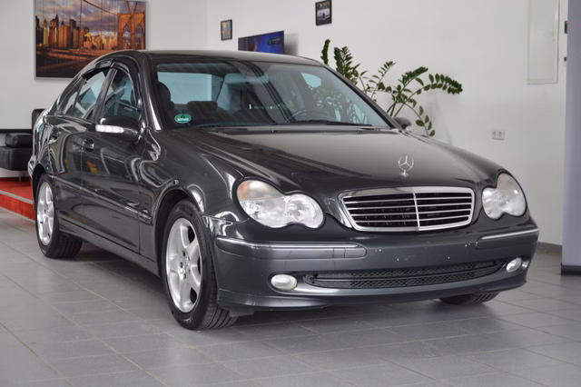 Mercedes-Benz C 220 CDI Avantgarde|AUT.|TEMP.|KLIMAAUT. Gebrauchtwagen Kaufen | EZ 03/2001 | Preis 3.650 €