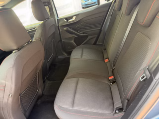 Ford Focus Turnier ST-Line ACC Navi CAM PDC LED - bilder 9