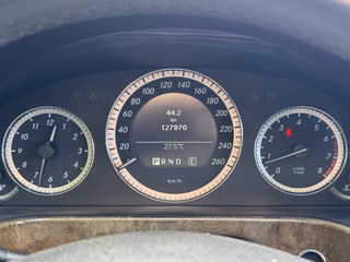 Mercedes-Benz E 200 CGI BlueEfficiency Automatik Navi - bilder 20