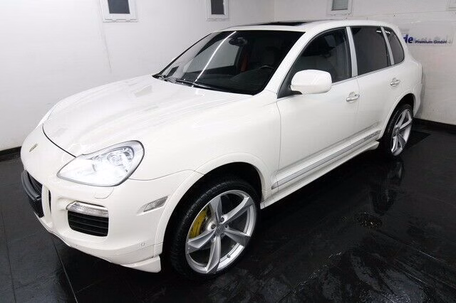 Porsche Cayenne CAYENNE TURBO 4.8 PANO|STANDHZG|22''LM|RCAM|BIXE