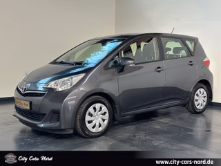 Toyota Verso-S Life Aut. KAMERA-KLIMA-BLUETOOTH - фото 1