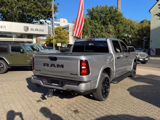 Dodge RAM 1500 Laramie Night AHK , Beifahrerdisplay - bilder 8