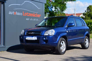 Hyundai TUCSON 2.0 CRDi Euro4 AHK, Allrad, Klima, Grüne Plakette Used vehicle for sale | First registration 02/2006 | Price 3.590 €