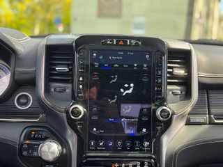 Dodge RAM 5.7 V8 Crew Cab Limited + Rambox + LPG - foto 31
