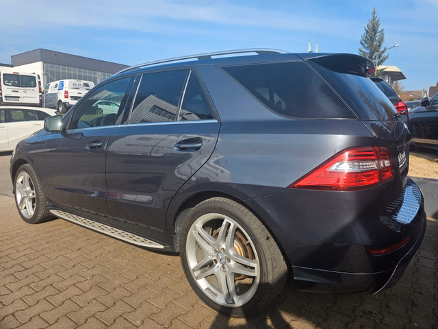 Mercedes-Benz ML 350 CDI BlueTec*AMG PAKET*PANO*AHK*XENON*SHZ - bilder 5