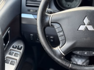 Mitsubishi Pajero 3.2 DI-D Intense TÜV&Service NEU/7 Sitzer - foto 16