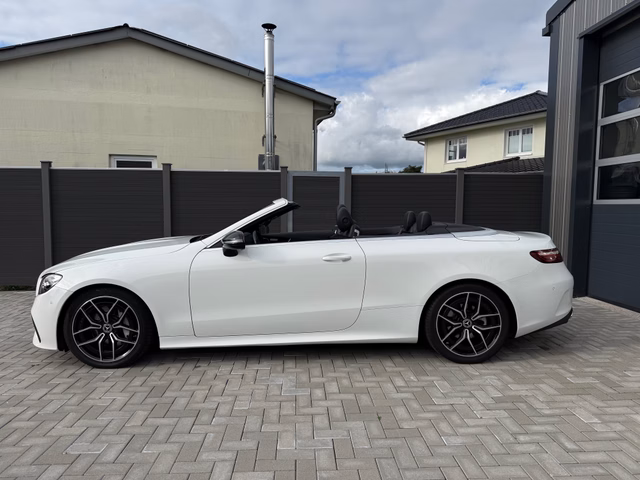 Mercedes-Benz E 220 d Night Pak.Tempo LED Apple Car. Scheckheft - foto 8