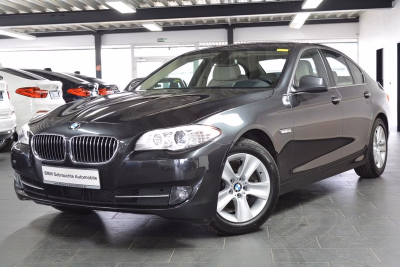 BMW 520i Sport-Aut. NP 71.260,- / HEAD-UP/SURROUNDVIEW