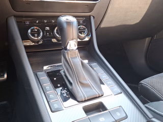 Skoda Superb Combi 2.0 TSI Sportline 4x4 DSG / AHK / STHZG / CANTON - foto 9