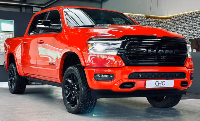 Dodge Ram 1500 5.7L Hemi 4X4 Laramie D-FZG|TRITTB.|LUFTFAHRWERK Gebrauchtwagen Kaufen | EZ 05/2021 | Preis 49.990 €