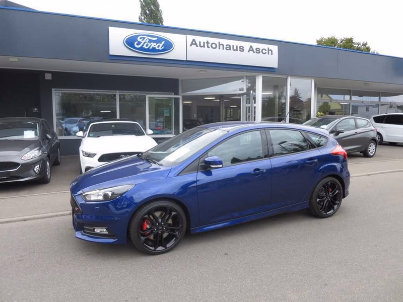 Ford Focus 2.0 TDCi ST mit Leder Paket