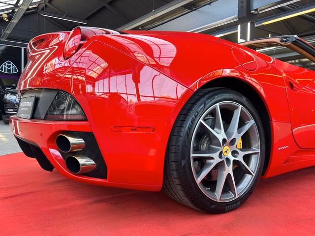 Ferrari California F1 CAM / NAVI / LED / - foto 7