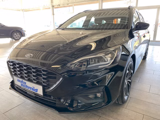 Ford Focus  Turnier ST-Line Head Up + Panorama