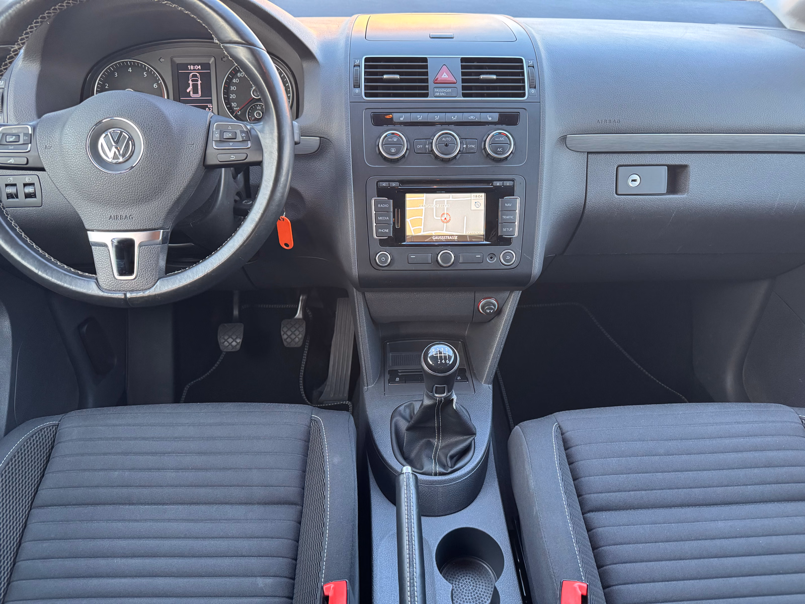 Volkswagen Touran 1.2 TSI "CUP" NAVI/SHZ/PDC/KLIMA
