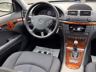 Mercedes-Benz E240 Lim*Elegance*Aut*Klima*Temp*SHZ*TÜV NEU - bilder 3