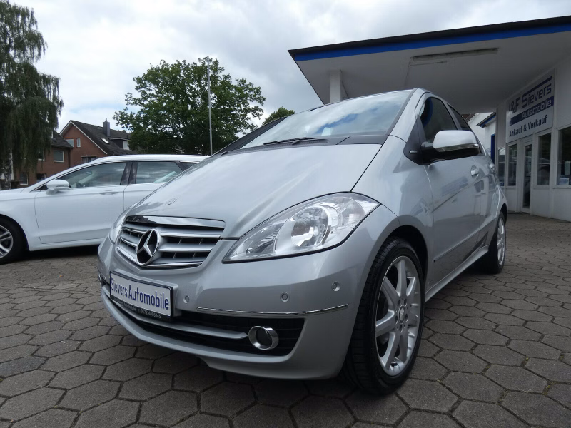 Mercedes-Benz A 200 Elegance Sport Paket Klima Navi Comand