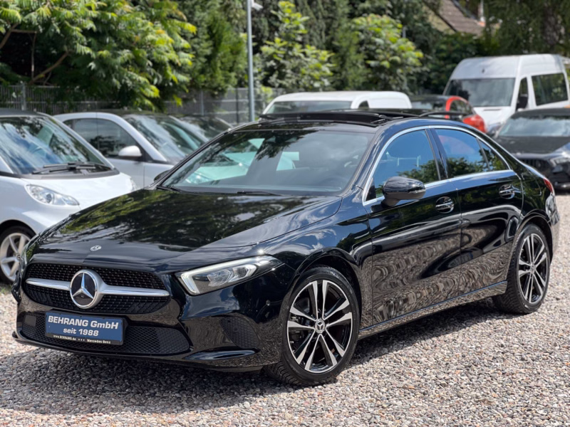 Mercedes-Benz A 180*PROGRESSIVE*PANORAMA*LED*RÜCKFAHRKAMERA*