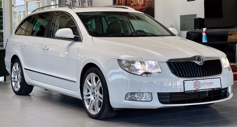 Skoda Superb Combi DSG |STHZ|PANO|Bi-XEN|KESSY|PDC|SHZ