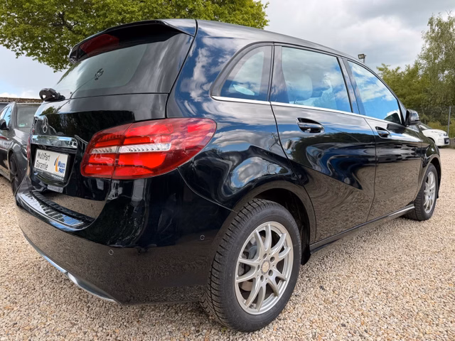 Mercedes-Benz B 200 Kamera*Navi*AHK*StandHz.*SitzHz.*1.Hand - foto 6