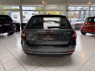 Skoda Octavia Combi Ambition 1,0 TSI  PDC Carplay SHZ - bilder 6