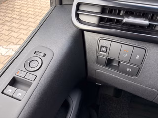 Hyundai STARIA Elektro 84kWh/800V Calligraphy 360°Kamera - bilder 16