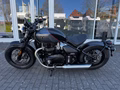 Daumennagel 7 - Triumph Bonneville Bobber MY26 Kurven-ABS
