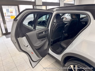 Volvo XC40 B4 B Aut. R-Design PANORAMA AHK ACC 360° - bilder 13