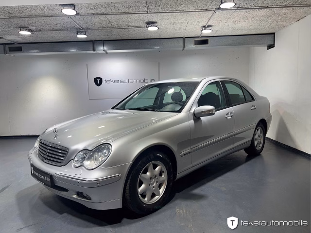 Mercedes-Benz C 200 Kompressor *Automatik*Comand*Xenon* Used vehicle for sale | First registration 10/2003