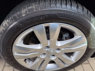 Peugeot 5008 Platinum  1. Hand Panorama Dach Klima - bilder 41