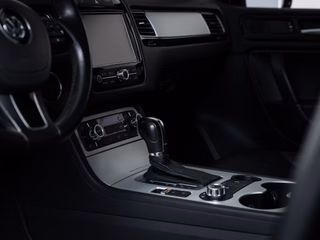 Volkswagen Touareg 3.0 TDI V6  BI-XENON PANO NAVI SPORT - foto 3