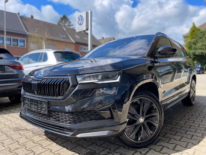 Skoda Karoq Sportline PANO,KAM,AHK,DCC,ACC,Keyless