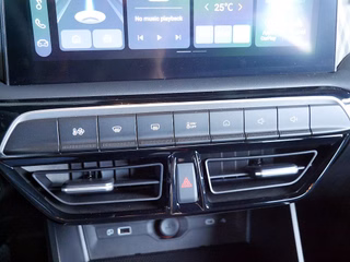 MG 3 Hybrid+ Comfort KEYLESS PDC KAMERA NAVI - foto 1