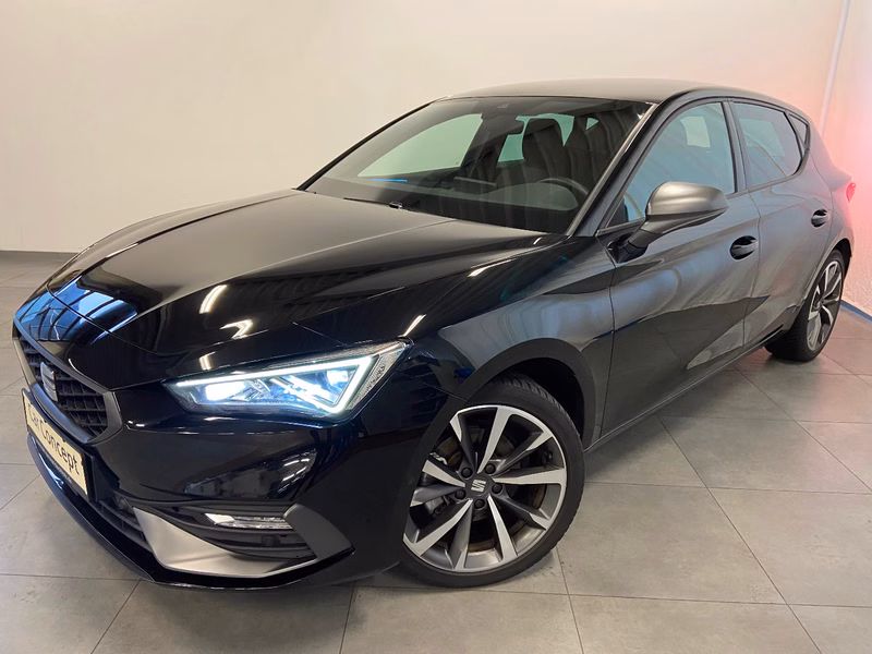 Seat Leon FR 1.5 eTSI DSG ALCANTARA 18" KAMERA