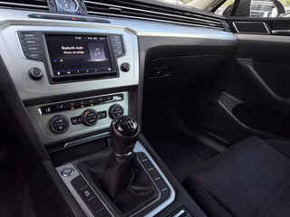 Volkswagen Passat Variant BlueMotion LED / PDC / ACC - foto 16