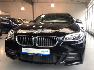 BMW 530d xDrive Touring  LED Pano AHK Standhzg. Voll - photo 1