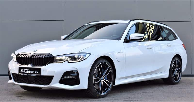 BMW 330 e M SPORT/SHADOW/ ACC/PANO/HUD/LASER/LEDER