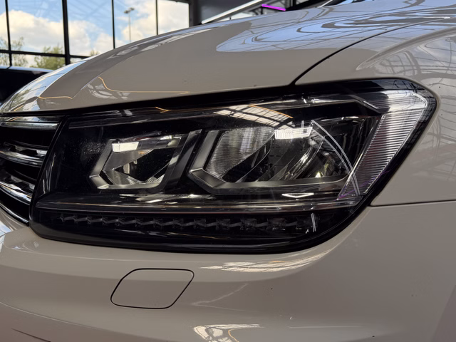 Volkswagen Tiguan Sound BMT ACC / Start-Stopp / LED / 4Motion - foto 9